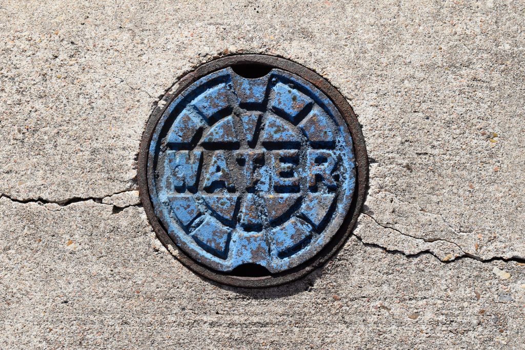 manhole-cover-water